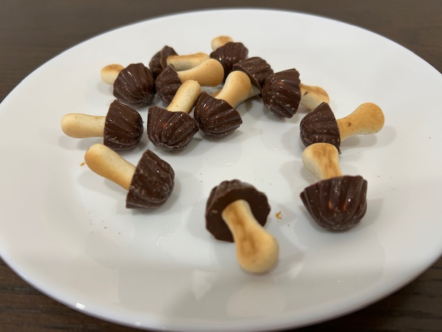 Funny Mushrooms Cookies - Image 3